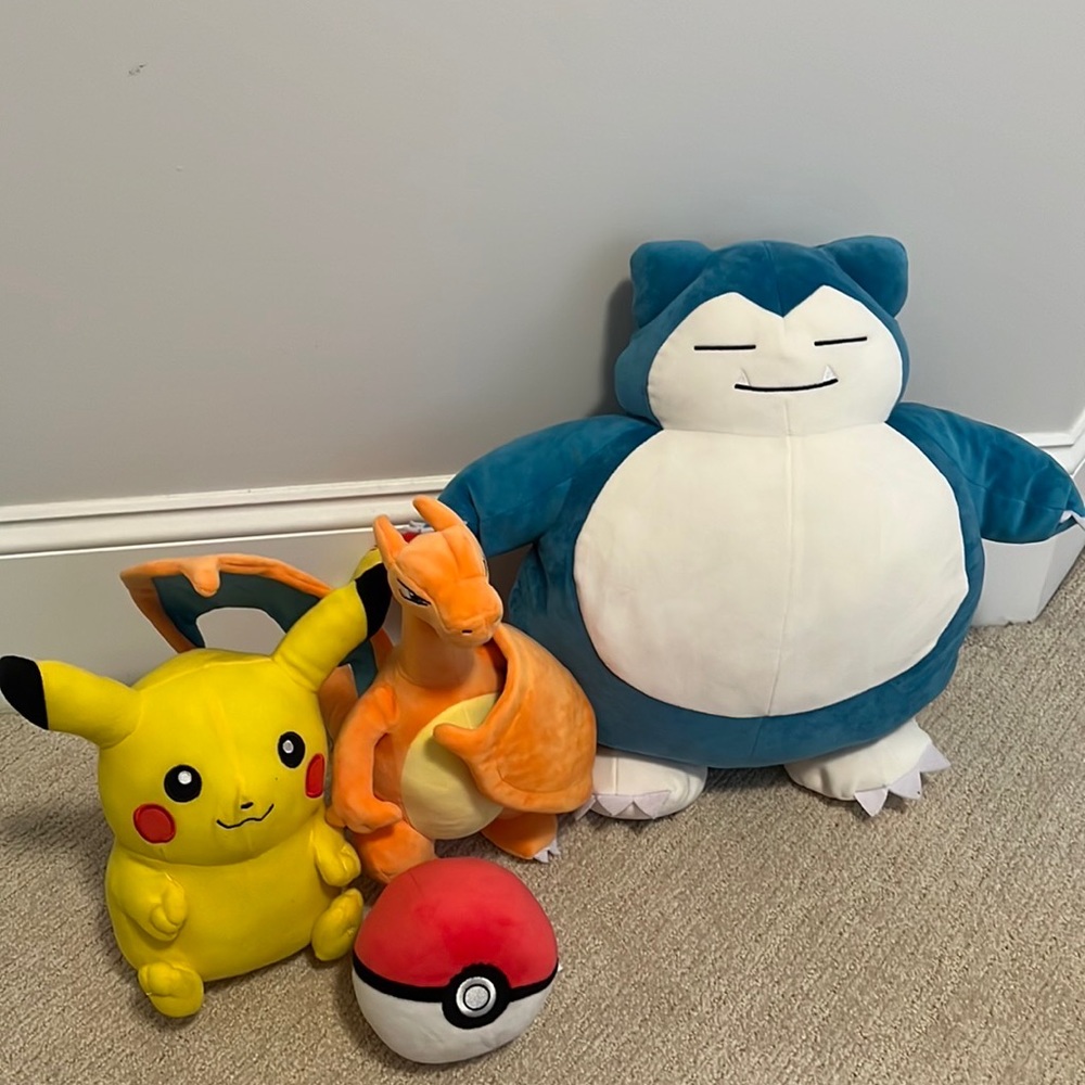 Pokémon Plush stuffed Animal Set. Valued over $120. New.